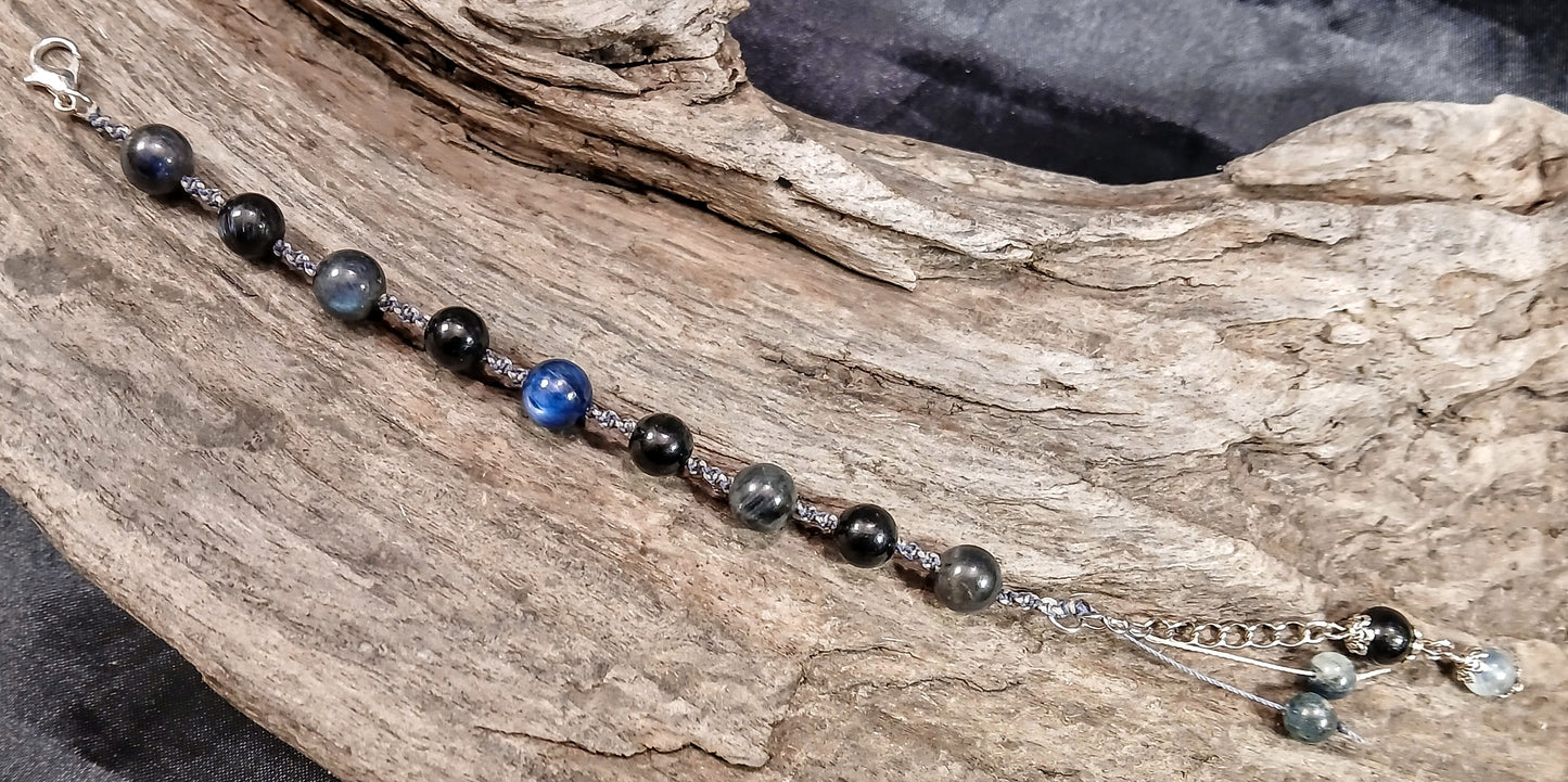 Blue Kyanite, Arfvedsonite and Spectralite