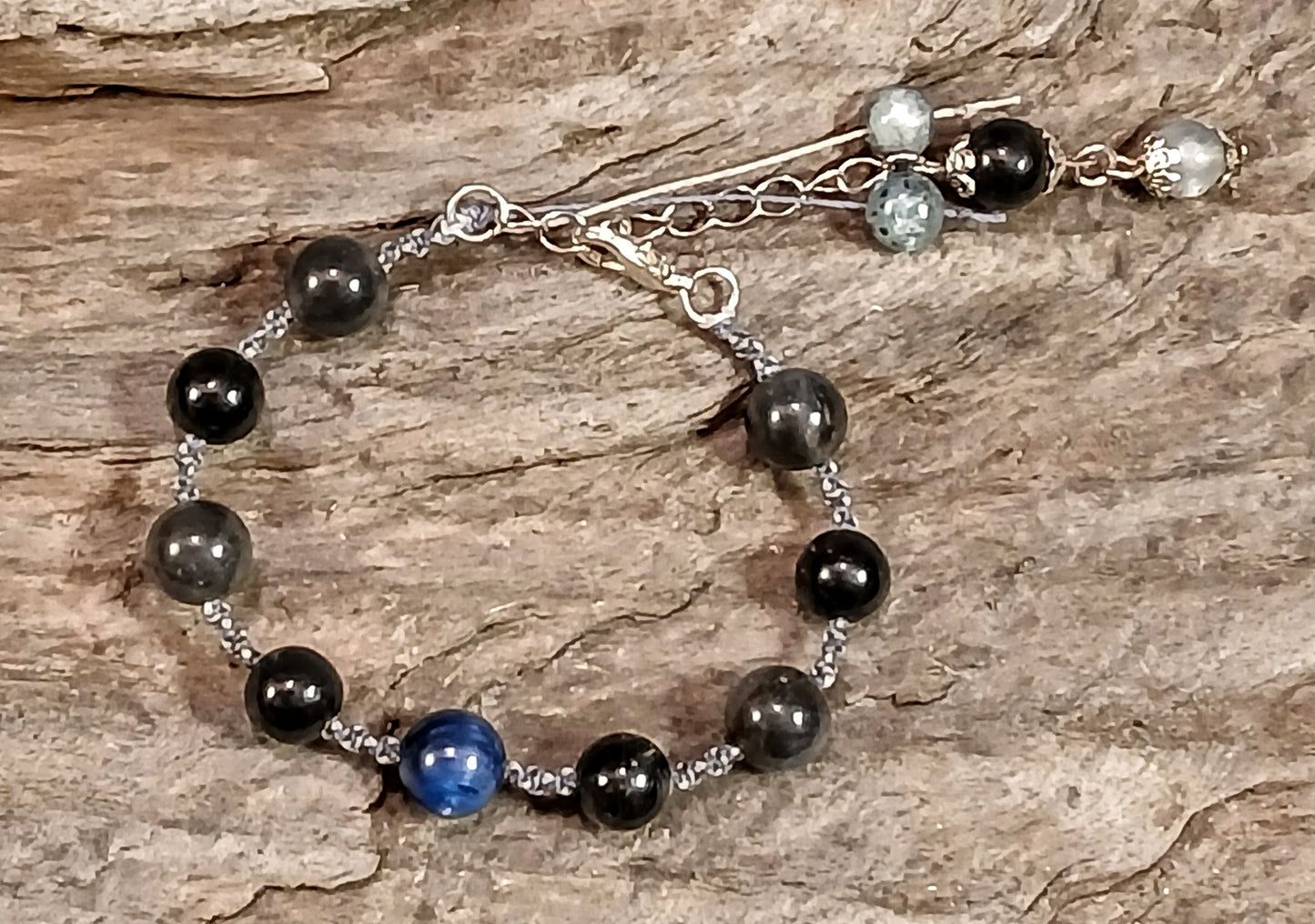 Blue Kyanite, Arfvedsonite and Spectralite
